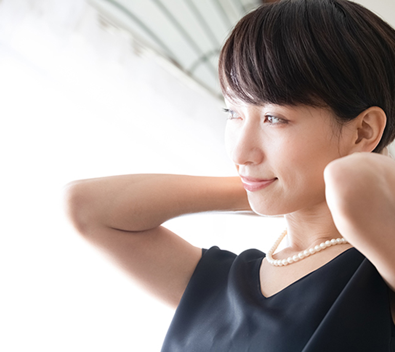 無調色真珠の松本真珠ジュエリーをご覧ください